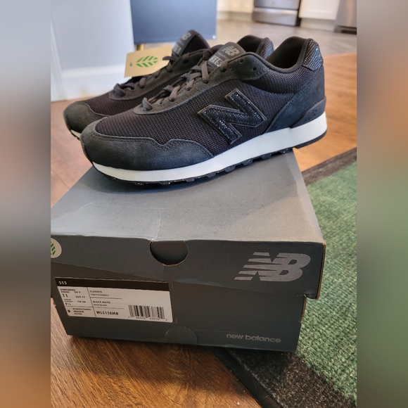 New Balance 515, ladies 11, black sneakers - Picture 1 of 11